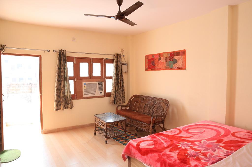 Bona Cafe Restaurant & Sala Guest House Varanasi Rom bilde